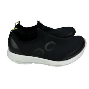 WOMEN'S OOMG SPORT LOW SHOE - WHITE BLACK EUC